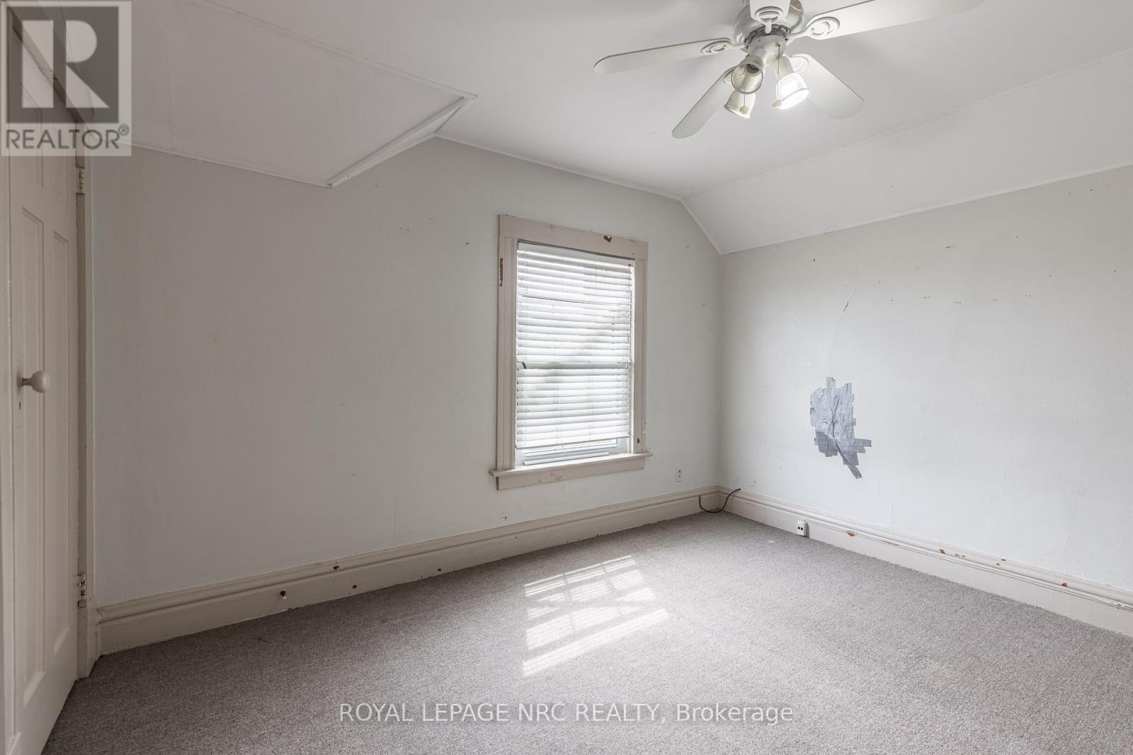 44 Carlisle Street, St. Catharines, Ontario  L2R 4H4 - Photo 27 - X12421060