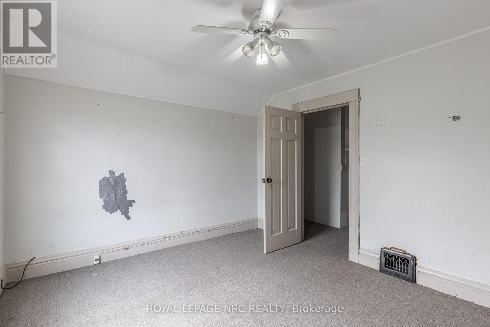 44 Carlisle Street, St. Catharines, Ontario  L2R 4H4 - Photo 28 - X12421060
