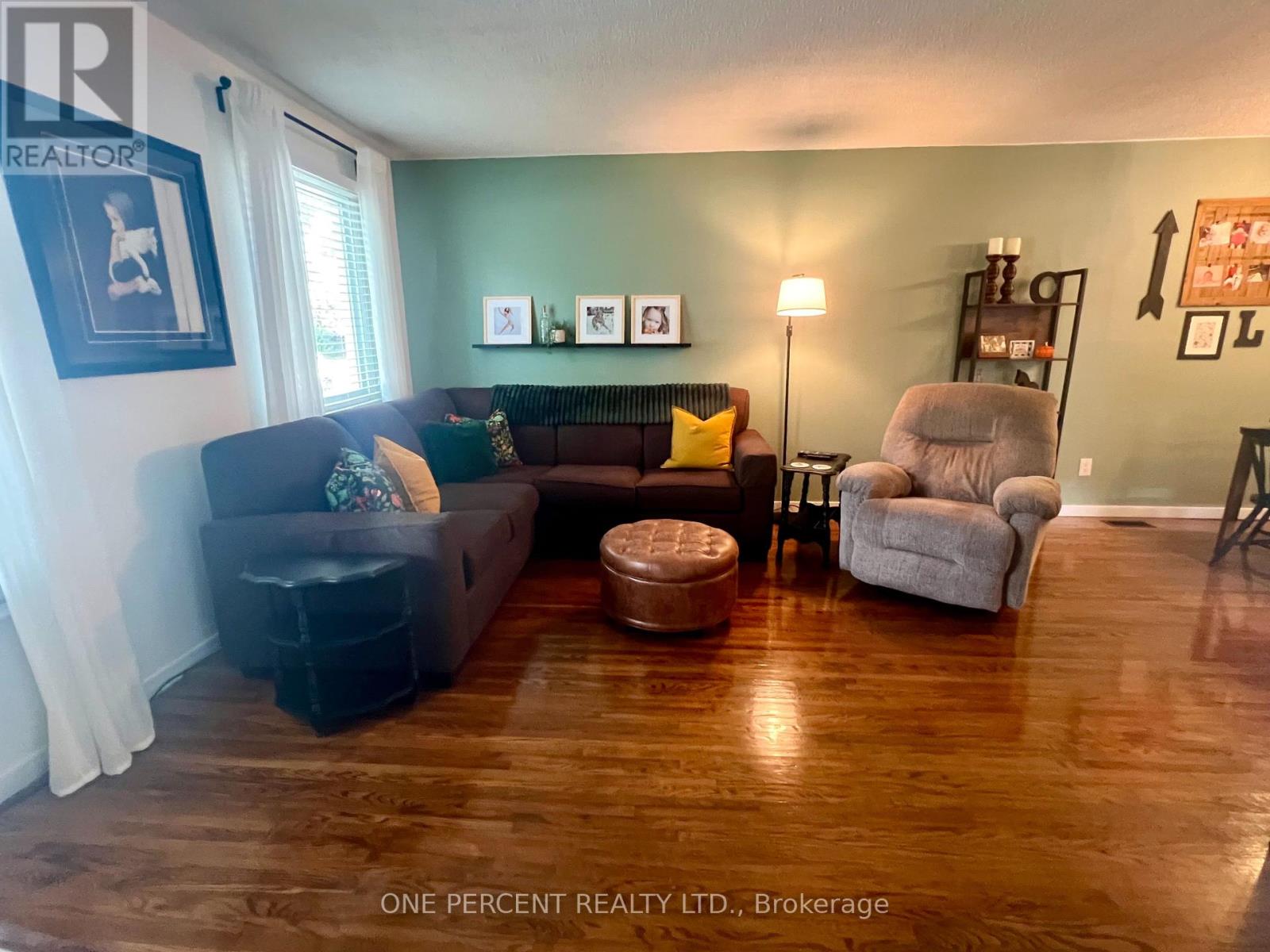 42 Seymour Avenue, St. Catharines (Secord Woods), Ontario  L2P 1A7 - Photo 7 - X12421067