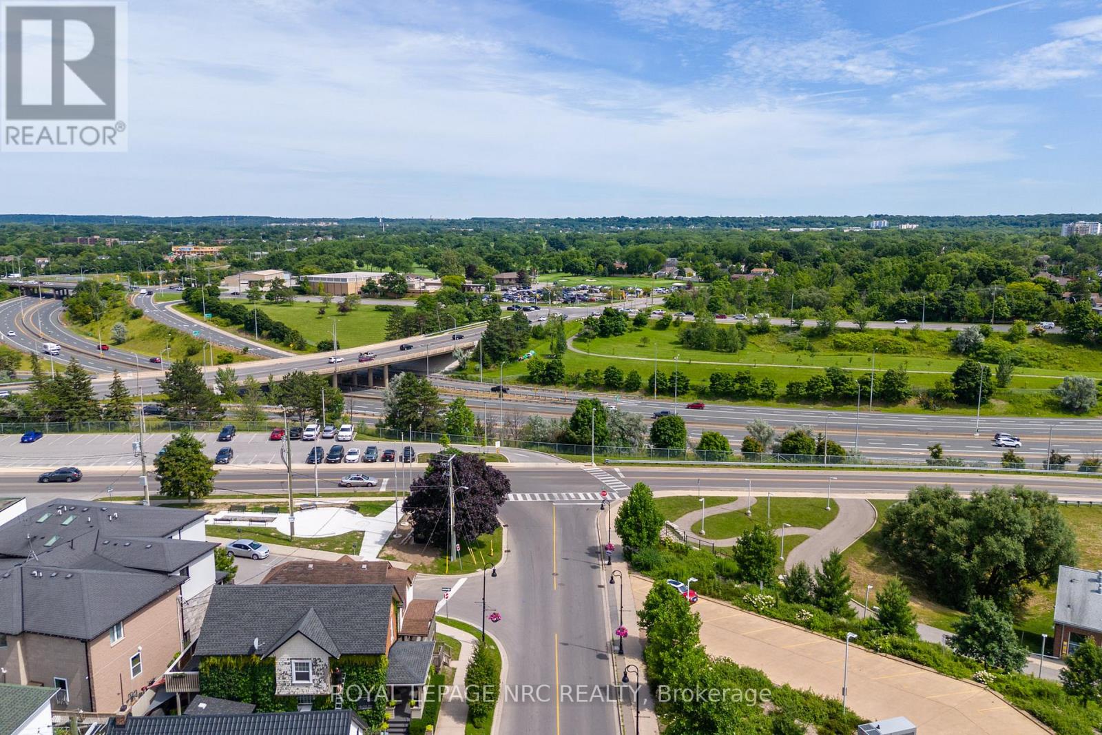 44 Carlisle Street, St. Catharines, Ontario  L2R 4H4 - Photo 10 - X12421071