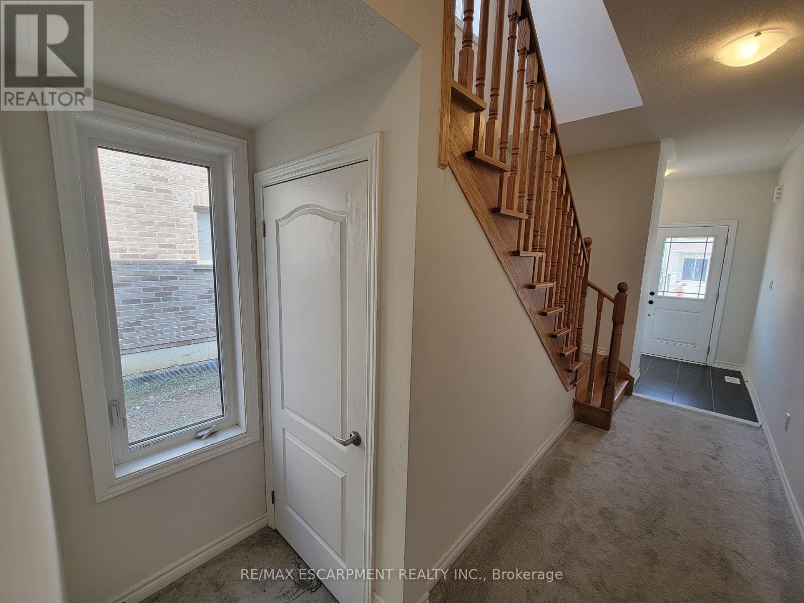 121 Baker Street N, Thorold, Ontario  L2V 0N1 - Photo 14 - X12421098