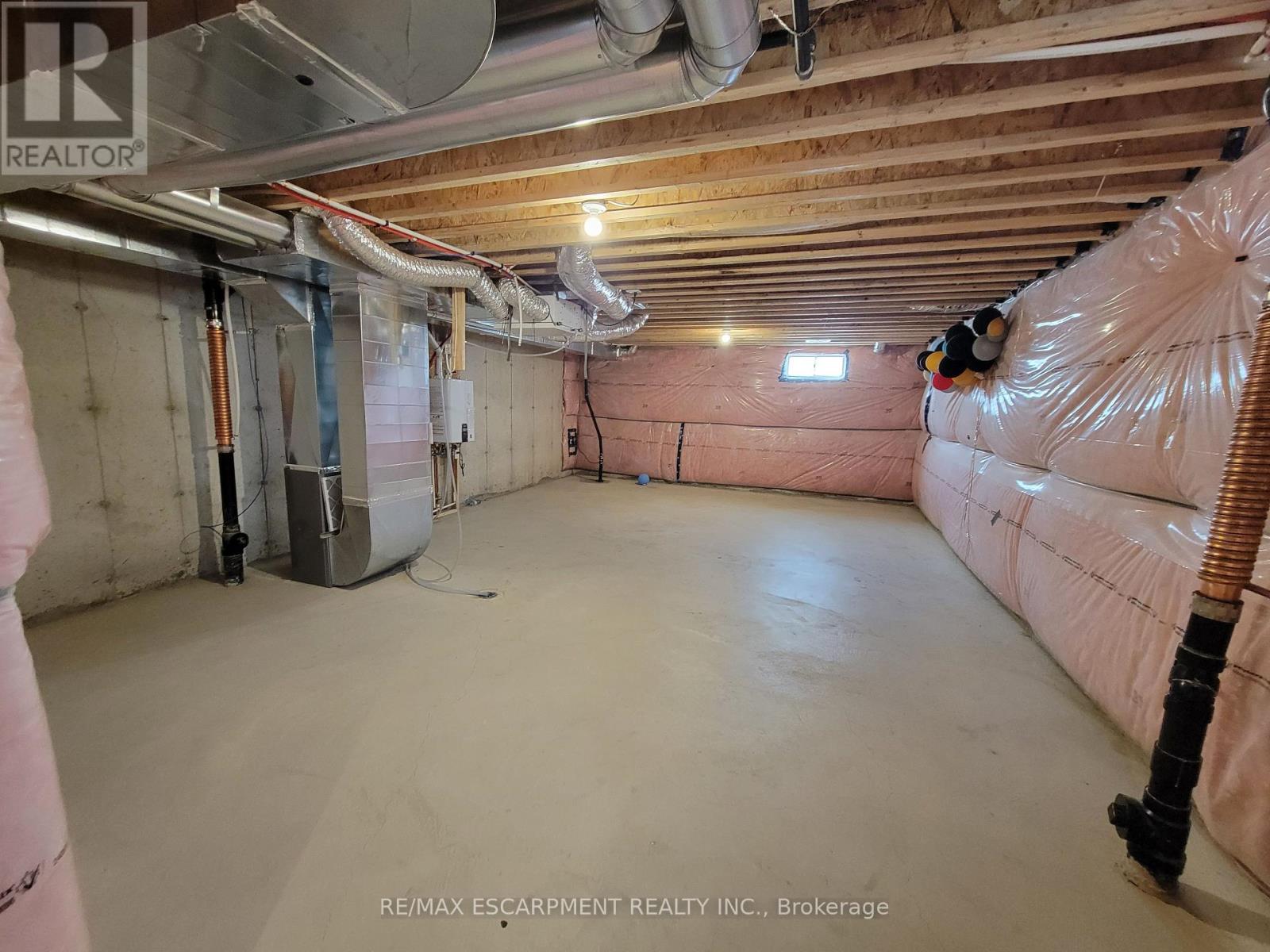 121 Baker Street N, Thorold, Ontario  L2V 0N1 - Photo 26 - X12421098