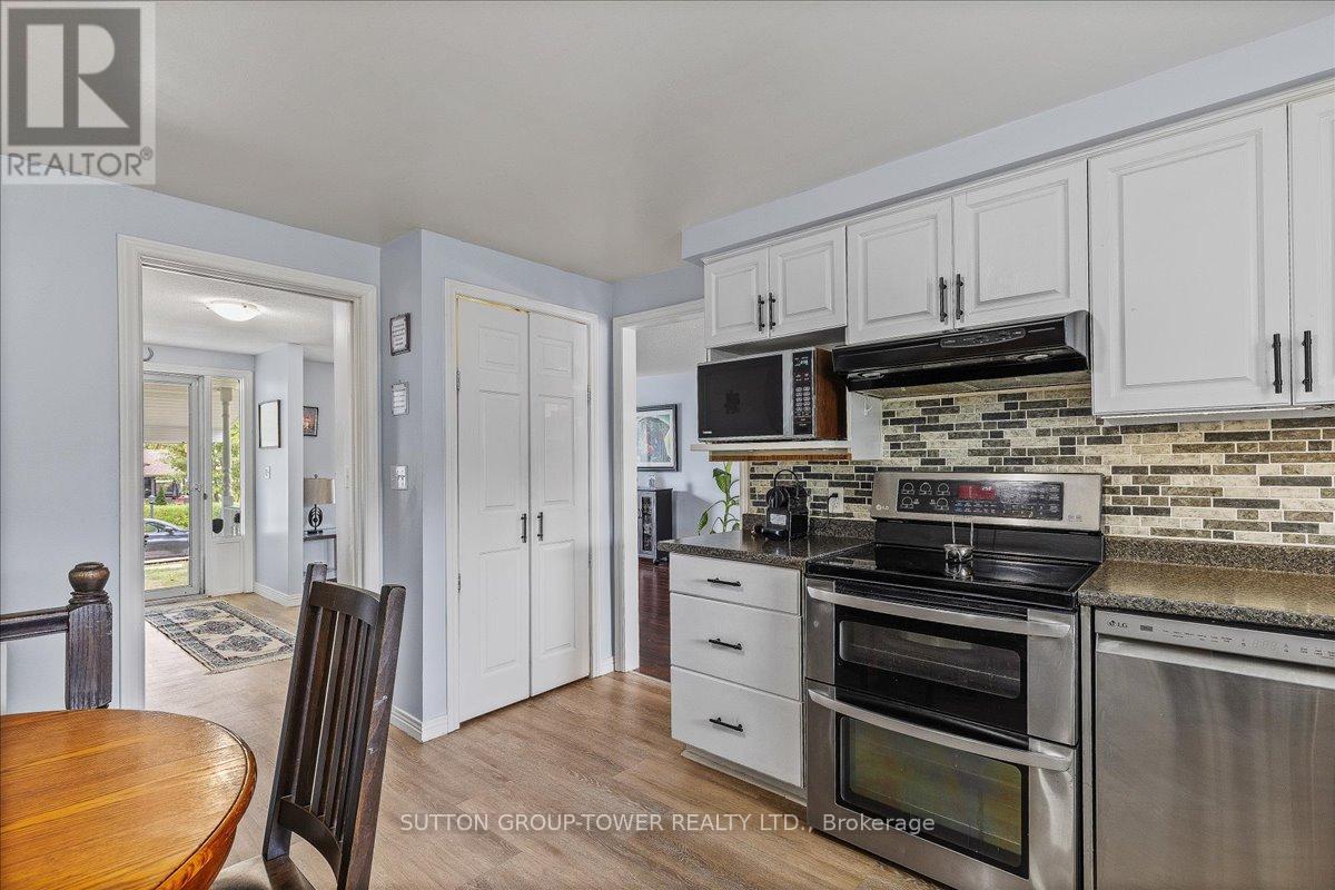 25 Bute Street, North Dumfries, Ontario  N0B 1E0 - Photo 12 - X12421118