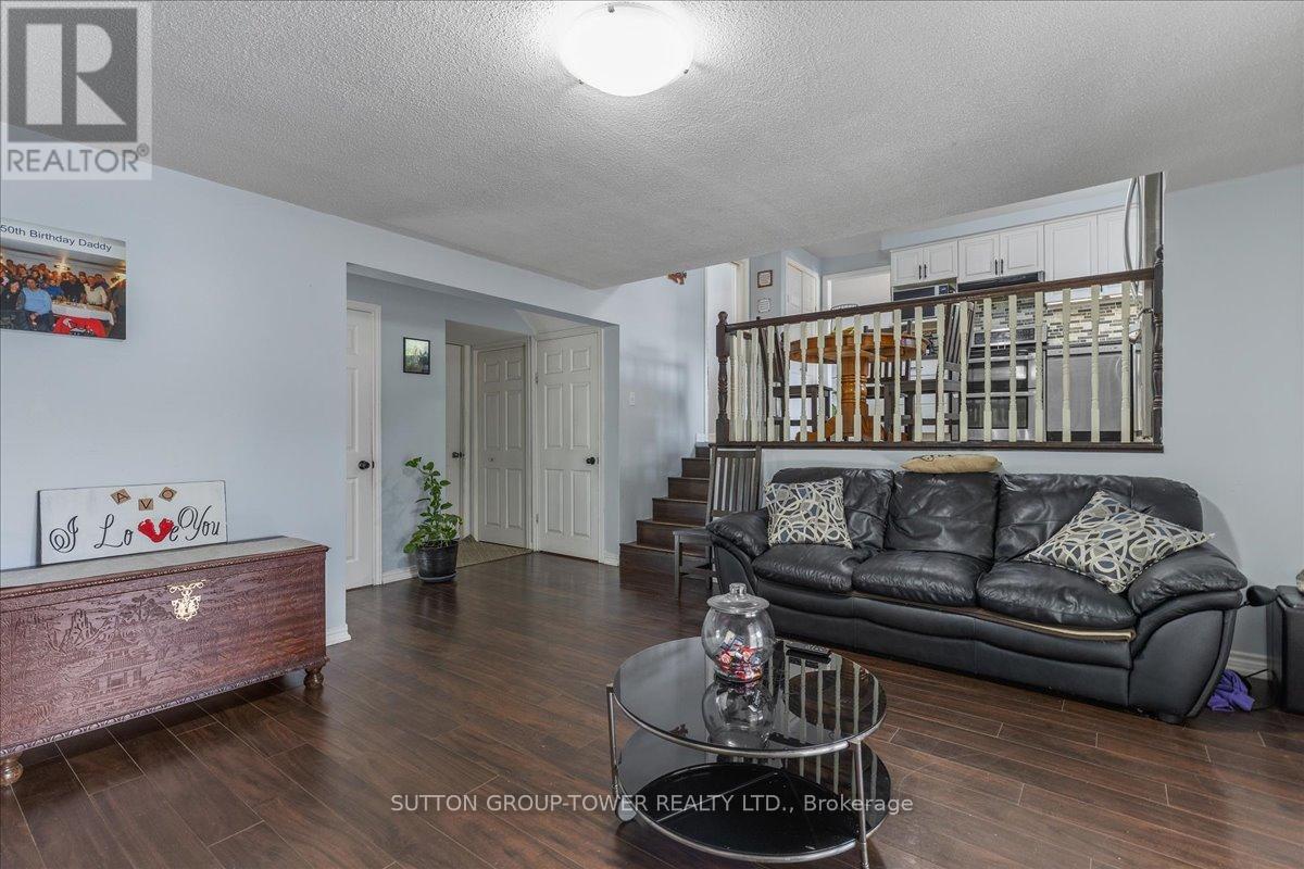 25 Bute Street, North Dumfries, Ontario  N0B 1E0 - Photo 16 - X12421118