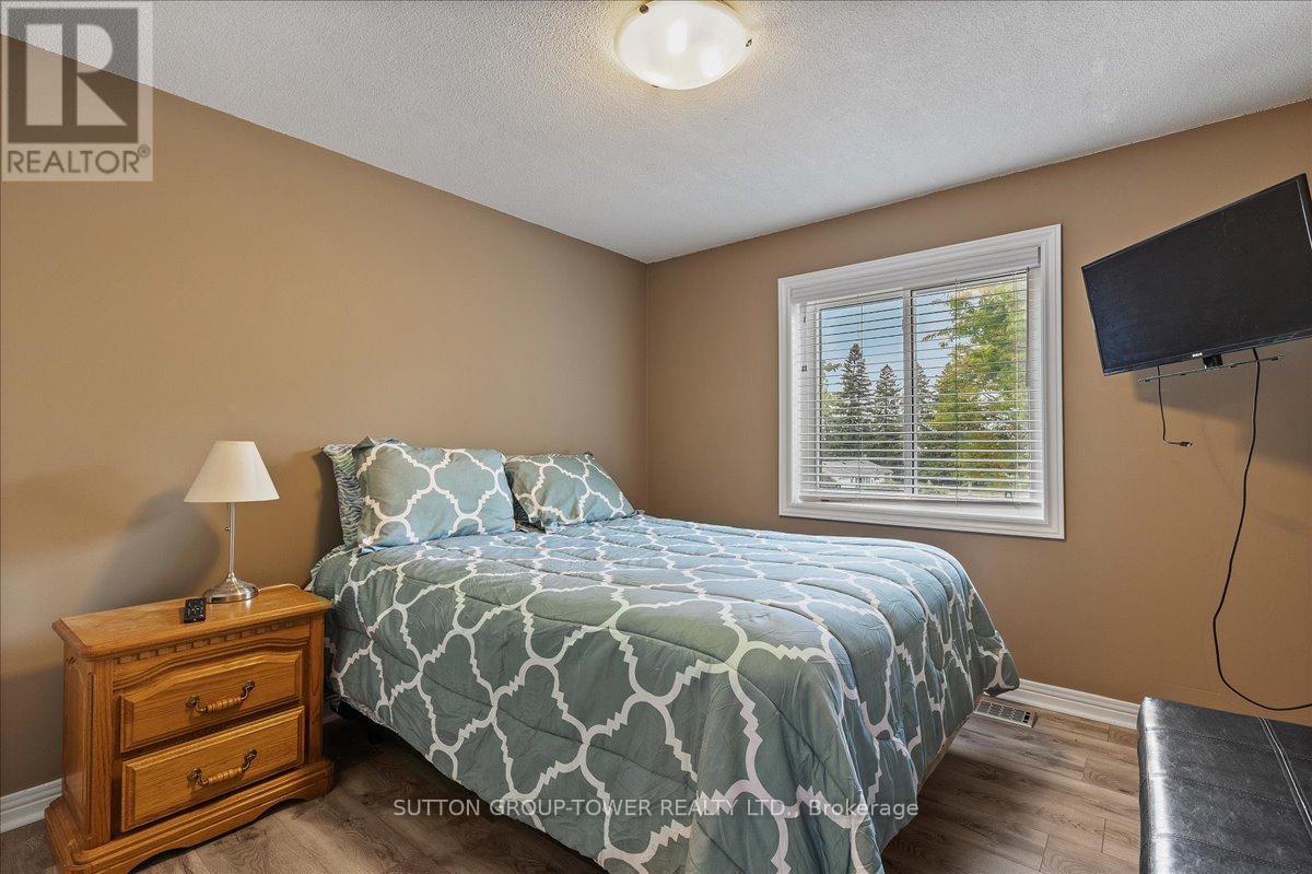 25 Bute Street, North Dumfries, Ontario  N0B 1E0 - Photo 21 - X12421118