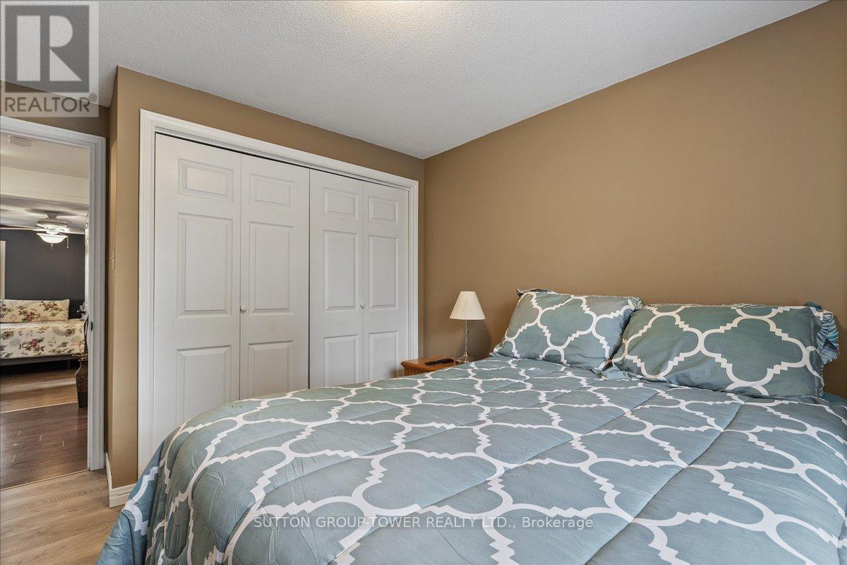 25 Bute Street, North Dumfries, Ontario  N0B 1E0 - Photo 22 - X12421118
