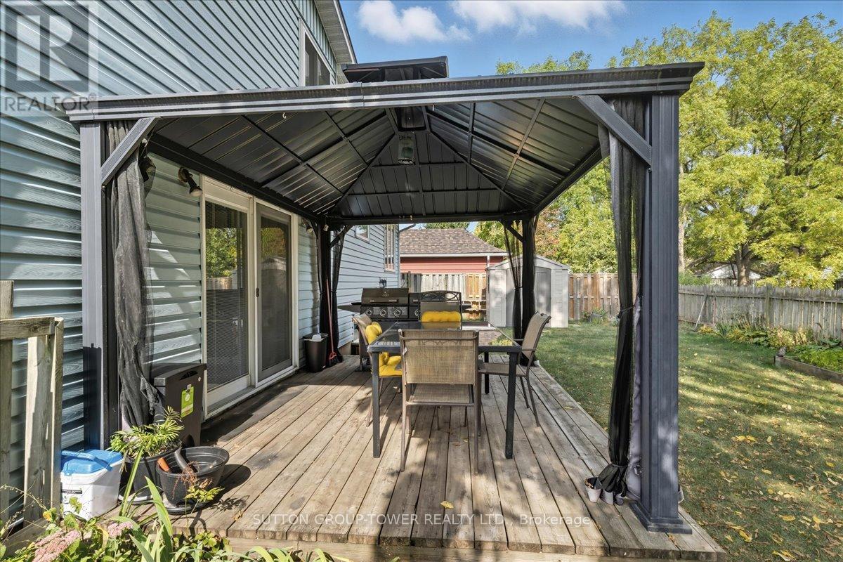25 Bute Street, North Dumfries, Ontario  N0B 1E0 - Photo 31 - X12421118