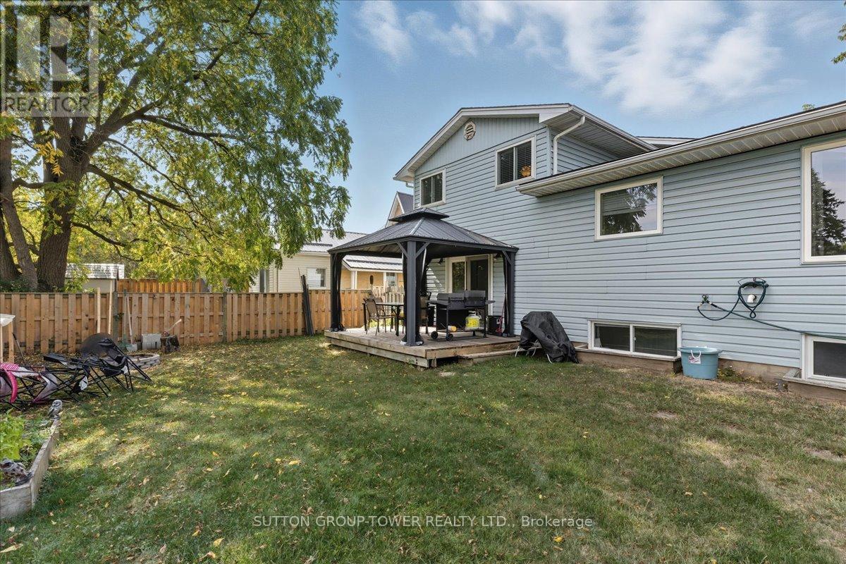 25 Bute Street, North Dumfries, Ontario  N0B 1E0 - Photo 33 - X12421118