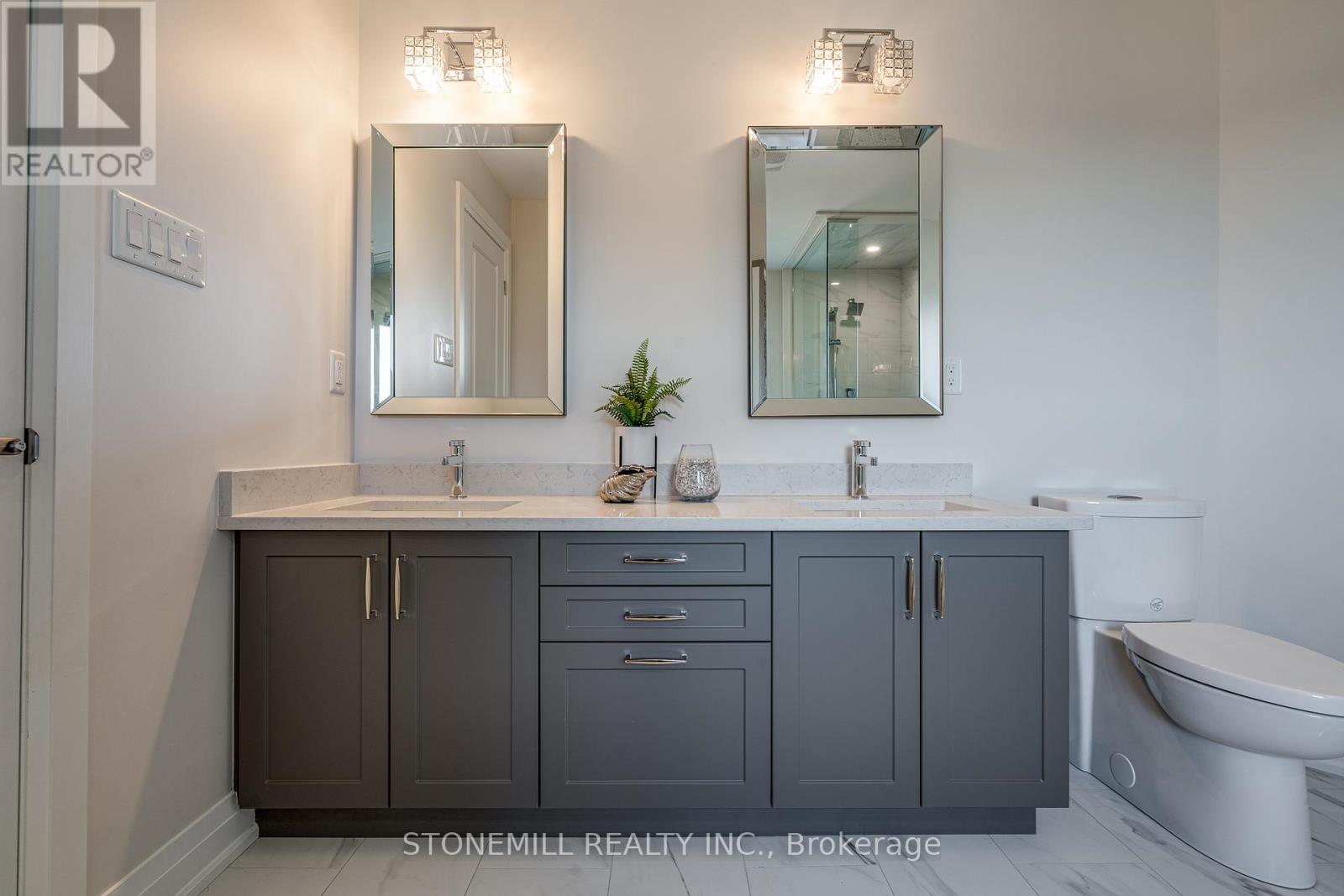 156 Shoreview Drive, Welland, Ontario  L3B 0H3 - Photo 23 - X12421143