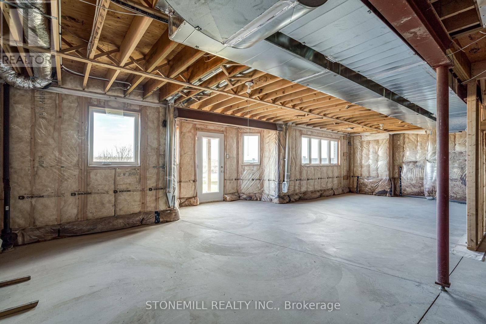156 Shoreview Drive, Welland, Ontario  L3B 0H3 - Photo 30 - X12421143