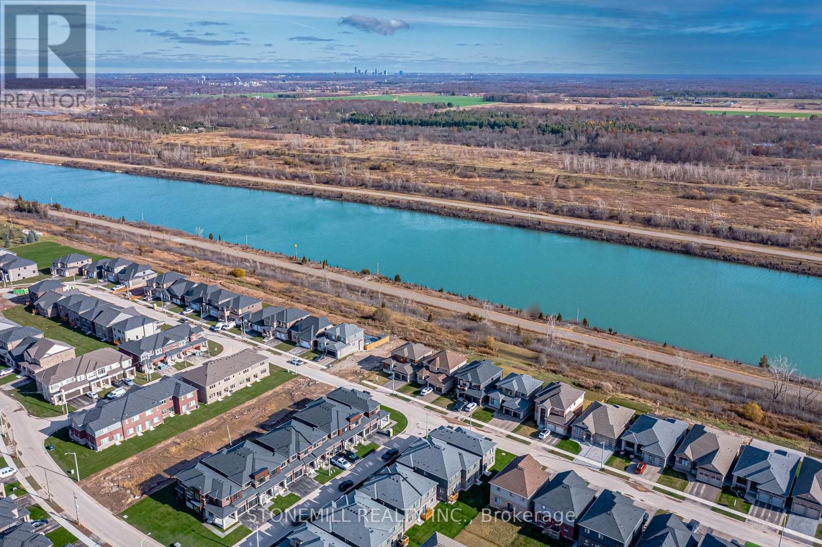 156 Shoreview Drive, Welland, Ontario  L3B 0H3 - Photo 33 - X12421143