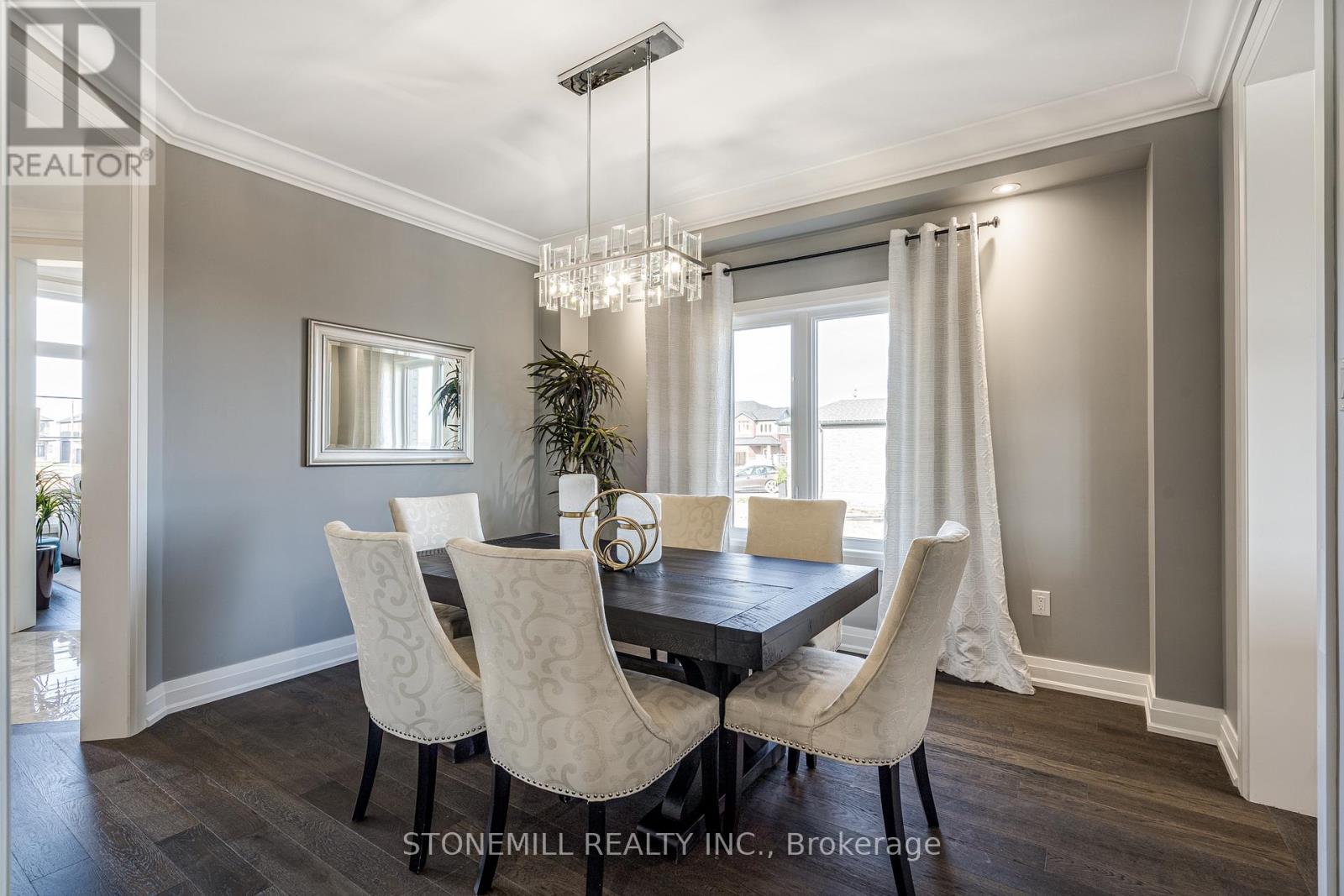 156 Shoreview Drive, Welland, Ontario  L3B 0H3 - Photo 8 - X12421143