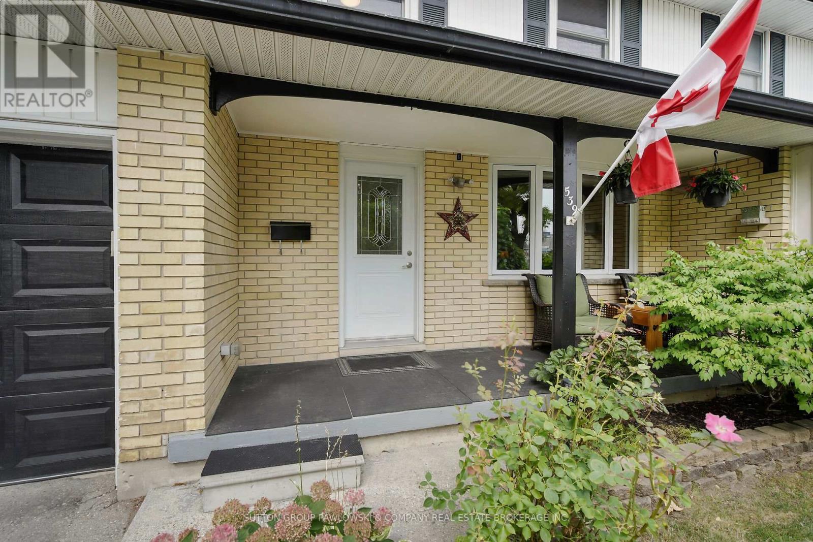 539 Viscount Road, London South, Ontario  N6J 2Y1 - Photo 2 - X12332416