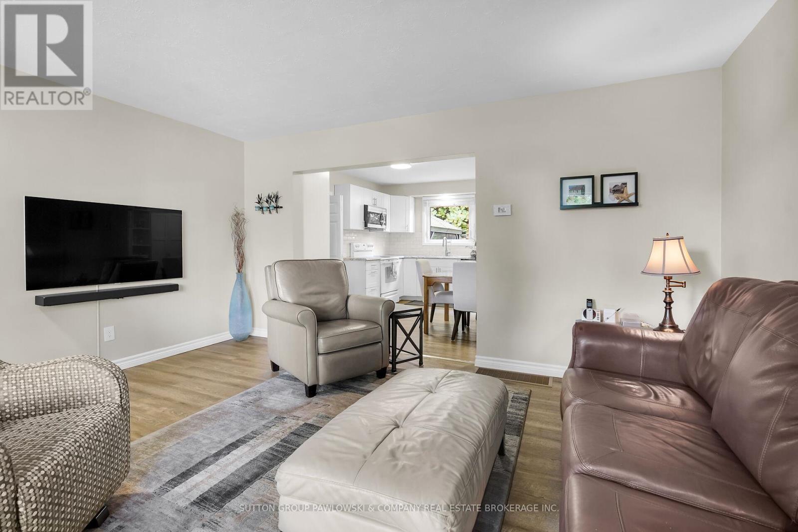 539 Viscount Road, London South, Ontario  N6J 2Y1 - Photo 8 - X12332416