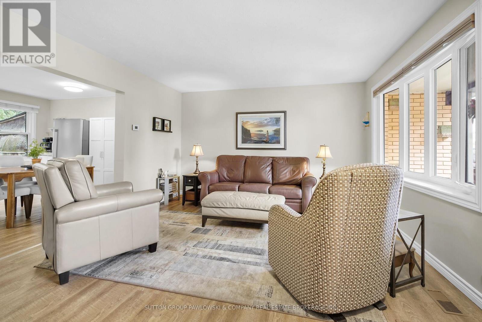 539 Viscount Road, London South, Ontario  N6J 2Y1 - Photo 6 - X12332416