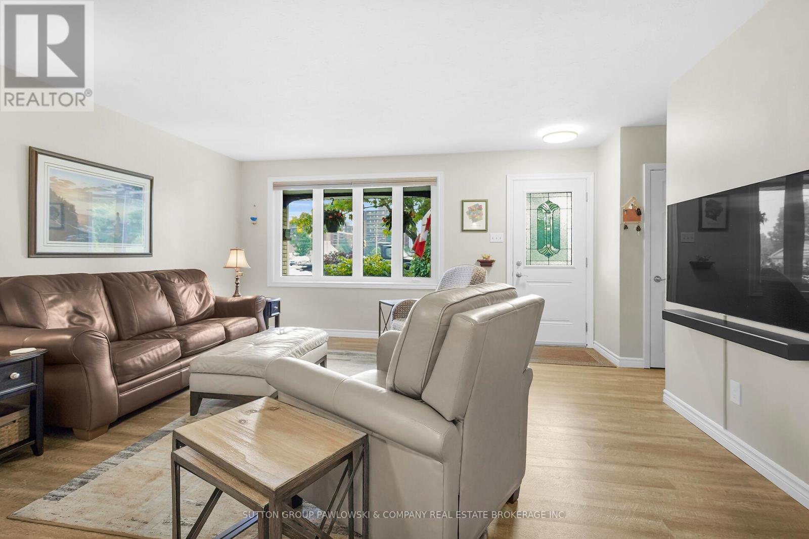 539 Viscount Road, London South, Ontario  N6J 2Y1 - Photo 7 - X12332416