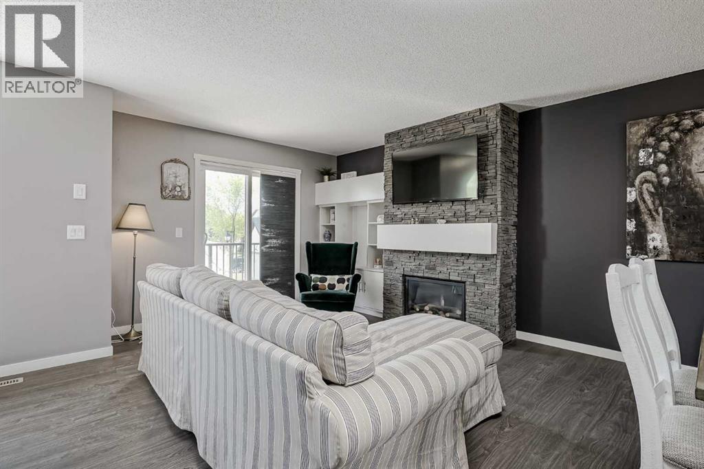 313 Copperpond Landing Se, Calgary, Alberta  T2Z 1G6 - Photo 10 - A2247411