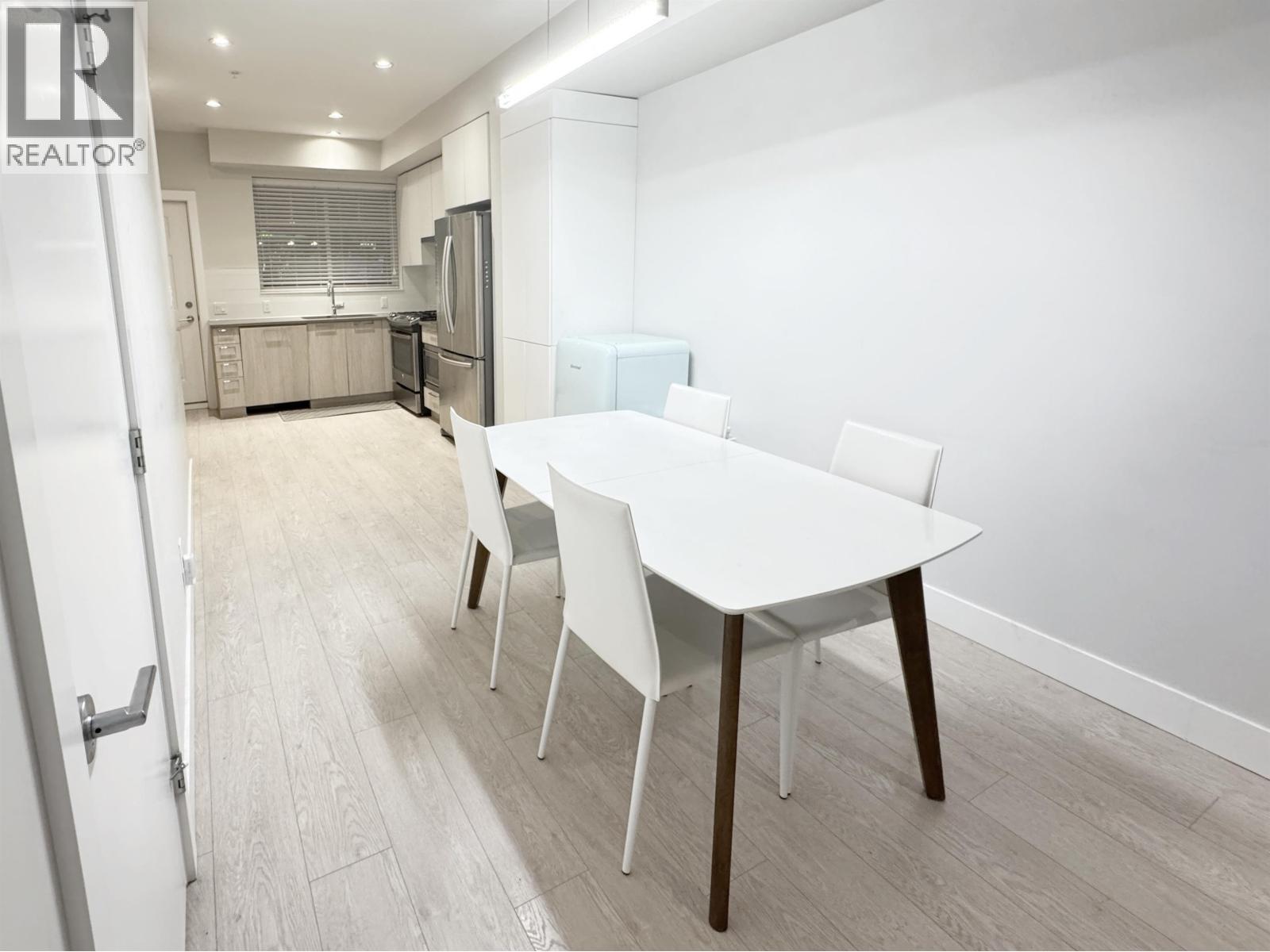 7 5122 Canada Way, Burnaby, British Columbia  V5E 0C3 - Photo 5 - R3049911