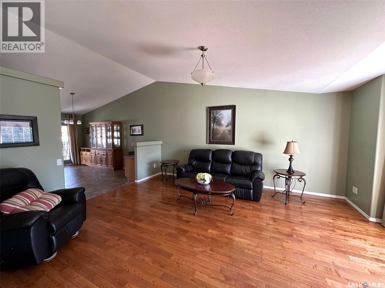 614 Hudson Street, Hudson Bay, Saskatchewan  S0E 0Y0 - Photo 11 - SK019113