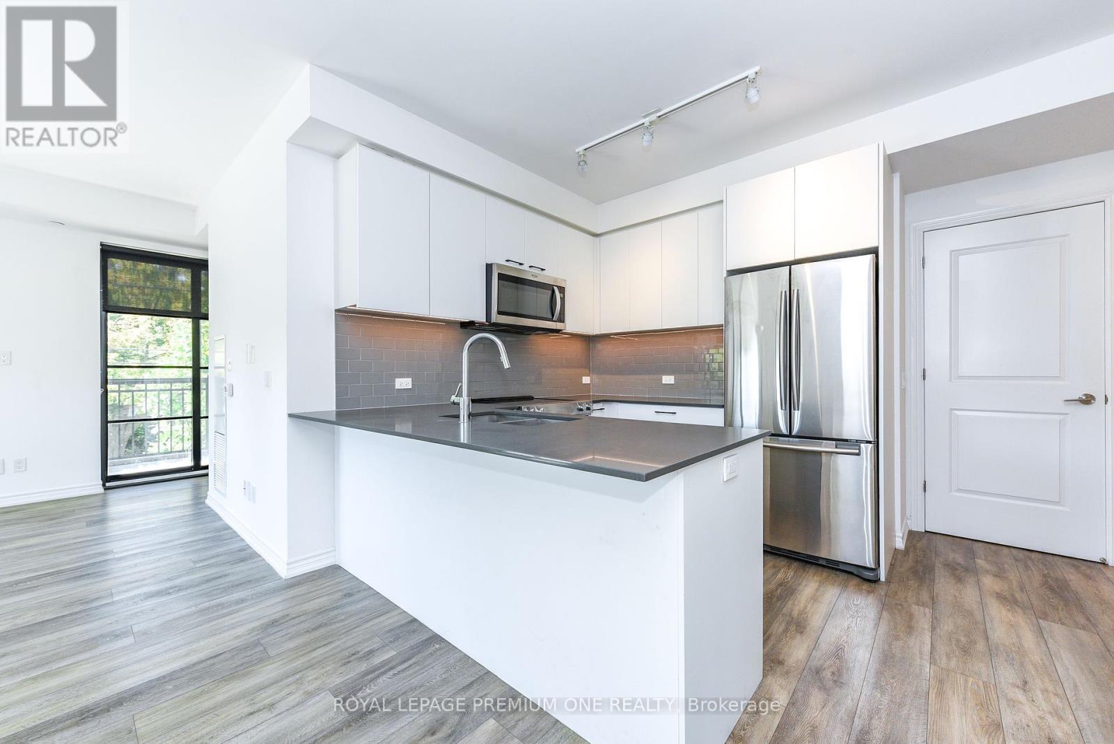 205 - 571 Prince Edward Drive N, Toronto, Ontario  M8X 0A1 - Photo 32 - W12410876