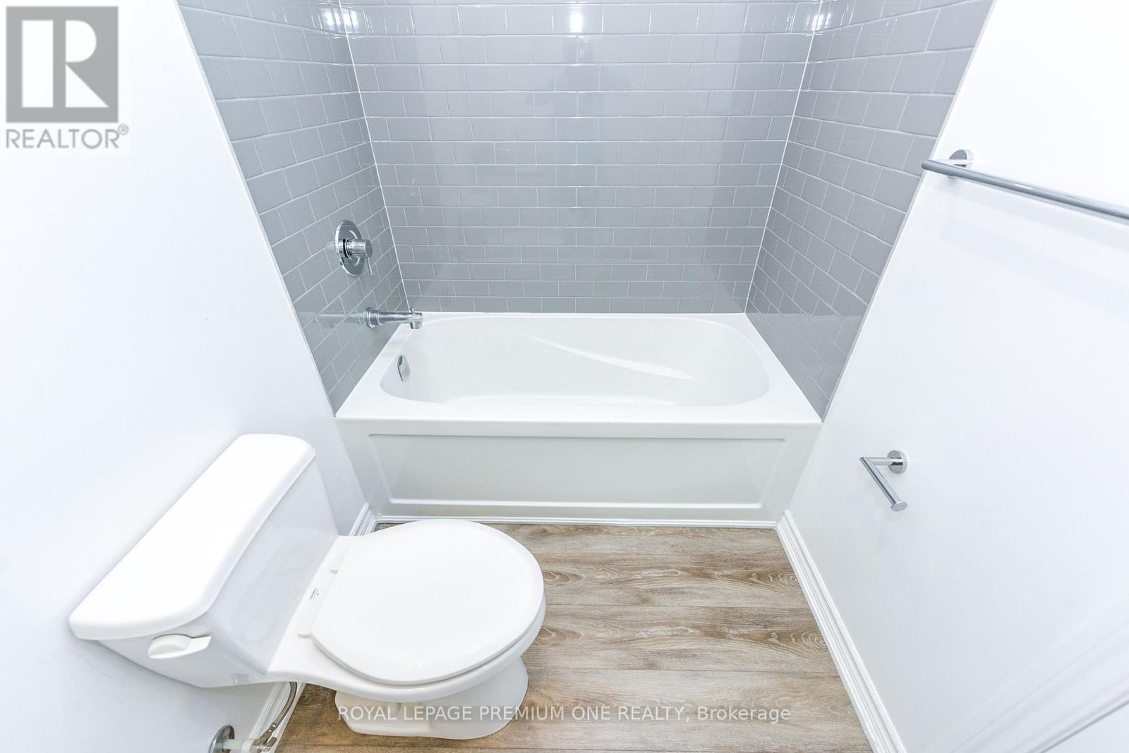 205 - 571 Prince Edward Drive N, Toronto, Ontario  M8X 0A1 - Photo 27 - W12410876