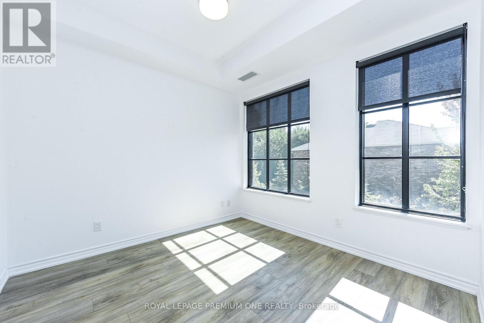 205 - 571 Prince Edward Drive N, Toronto, Ontario  M8X 0A1 - Photo 37 - W12410876
