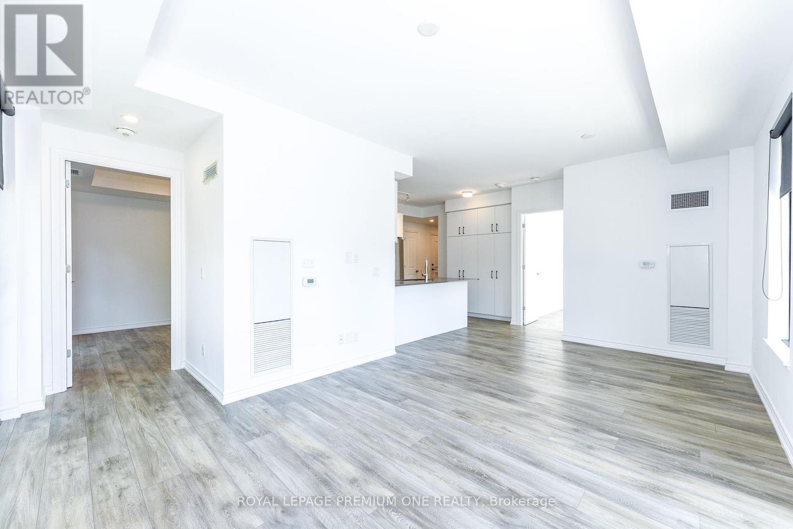 205 - 571 Prince Edward Drive N, Toronto, Ontario  M8X 0A1 - Photo 35 - W12410876