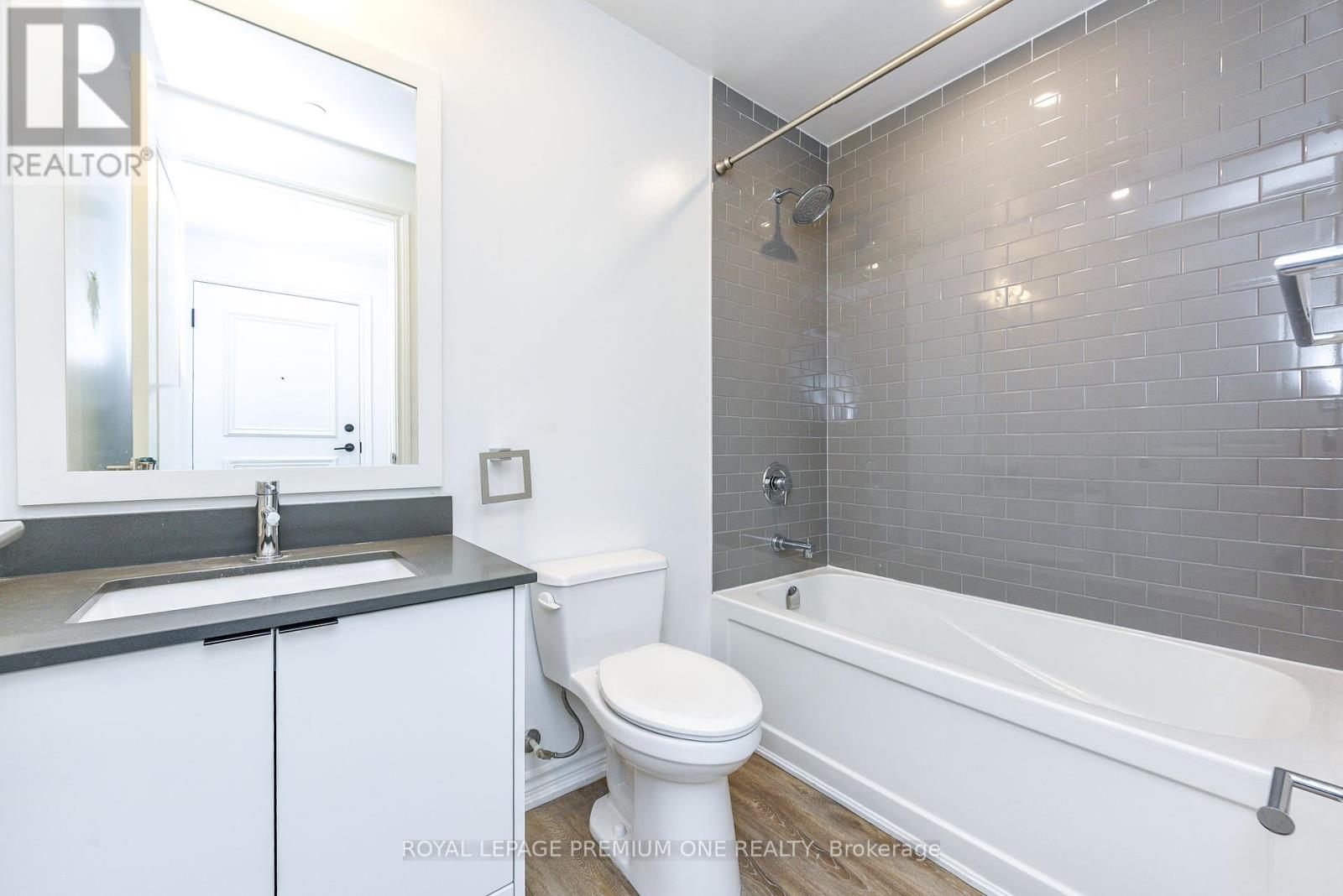 205 - 571 Prince Edward Drive N, Toronto, Ontario  M8X 0A1 - Photo 26 - W12410876