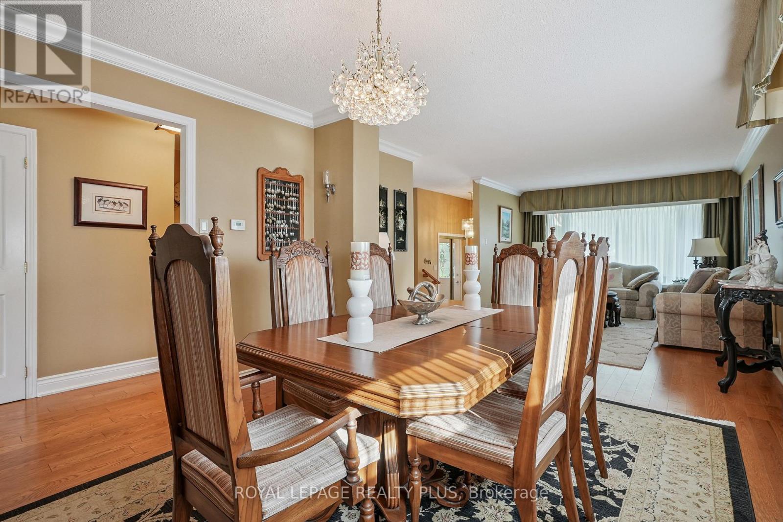 2335 Wyandotte Drive, Oakville, Ontario  L6L 2T4 - Photo 11 - W12412960