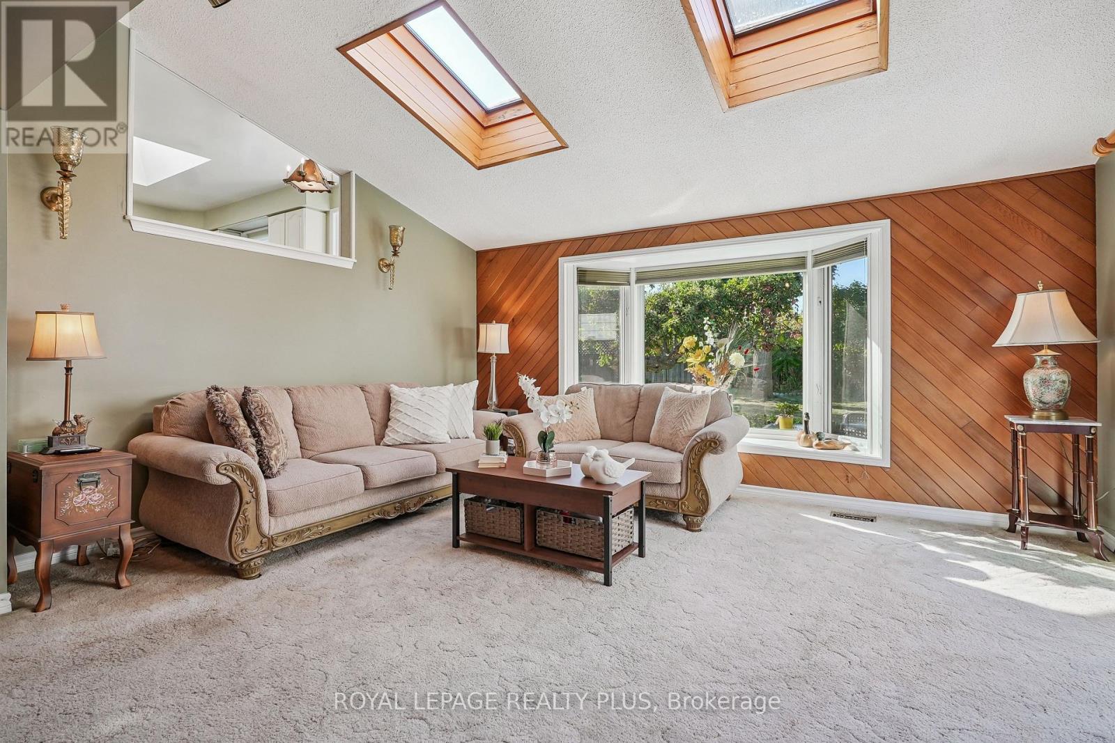 2335 Wyandotte Drive, Oakville, Ontario  L6L 2T4 - Photo 22 - W12412960