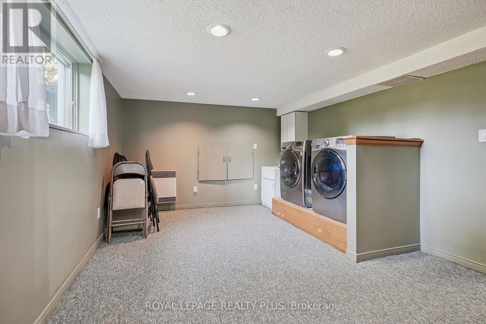2335 Wyandotte Drive, Oakville, Ontario  L6L 2T4 - Photo 38 - W12412960