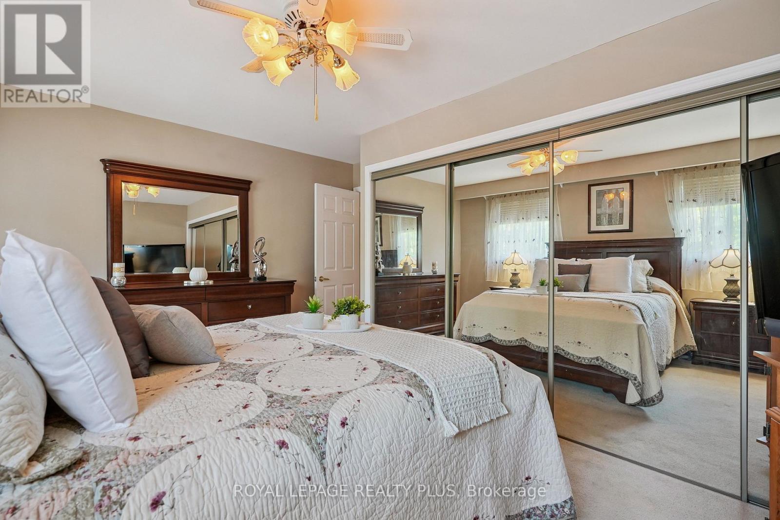 2335 Wyandotte Drive, Oakville, Ontario  L6L 2T4 - Photo 27 - W12412960