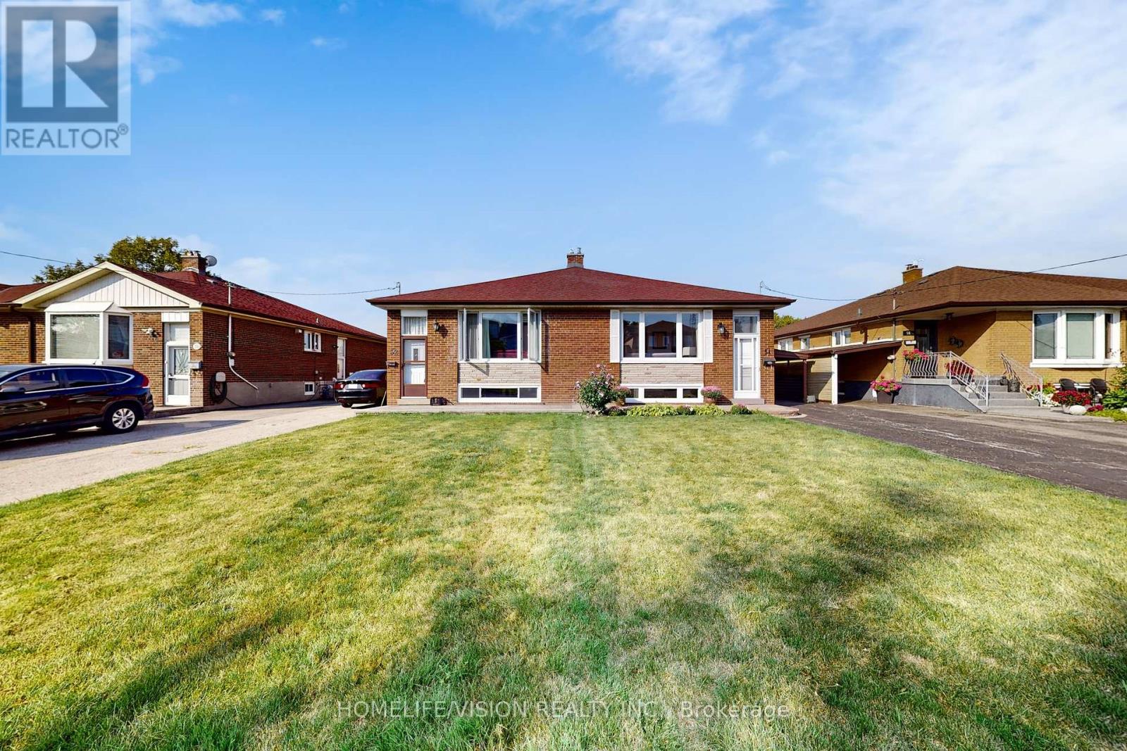 Property Listing: 54 Pinebrook Avenue, Toronto (Victoria Village), Ontario