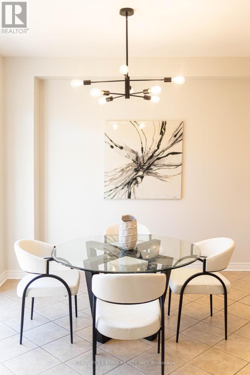 82 Adastra Crescent, Markham, Ontario  L6C 3C8 - Photo 9 - N12374306