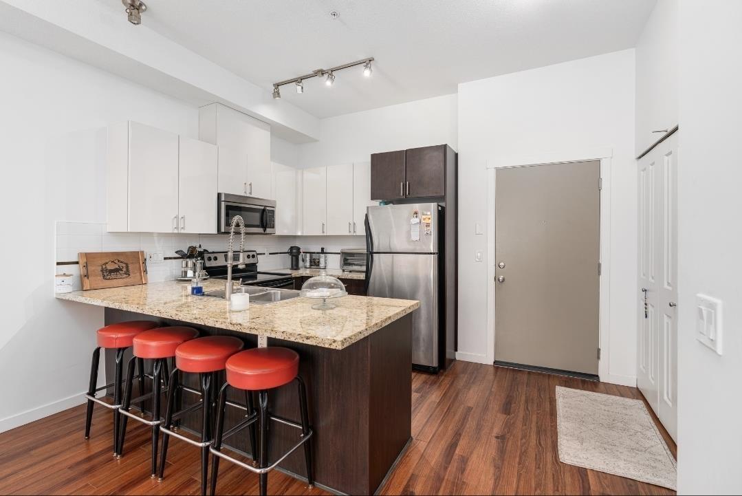 403 14960 102a Avenue, Surrey, British Columbia  V3R 6A3 - Photo 6 - R3048069
