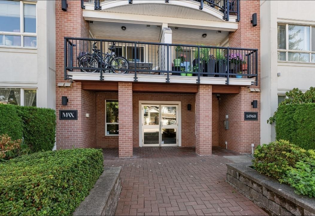 403 14960 102a Avenue, Surrey, British Columbia  V3R 6A3 - Photo 3 - R3048069