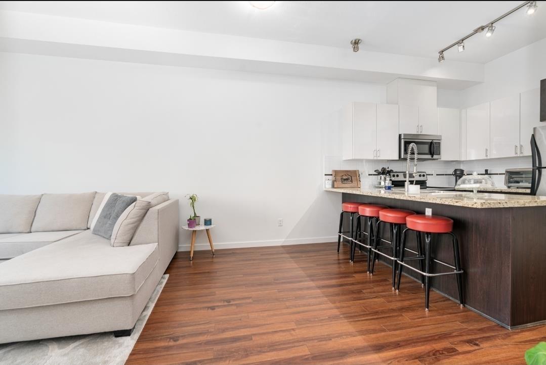 403 14960 102a Avenue, Surrey, British Columbia  V3R 6A3 - Photo 8 - R3048069