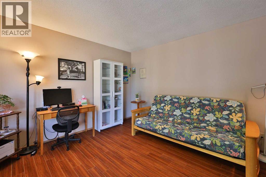 Property at 34 Pensacola Court W image 5