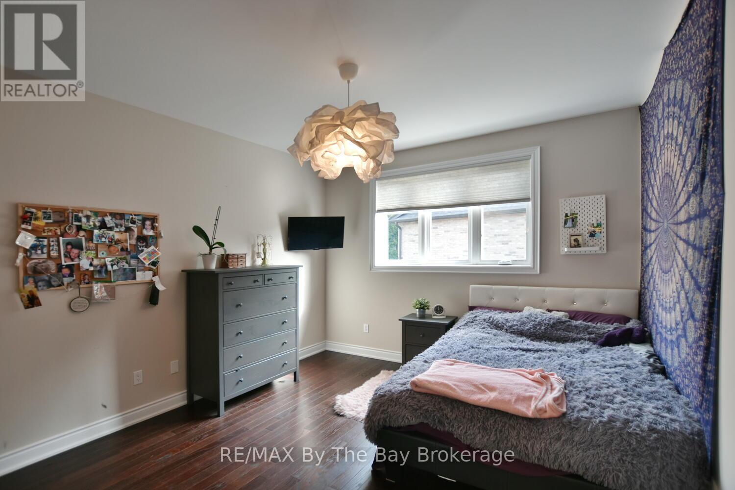 71 48th Street S, Wasaga Beach, Ontario  L9Z 2Z8 - Photo 24 - S12416827