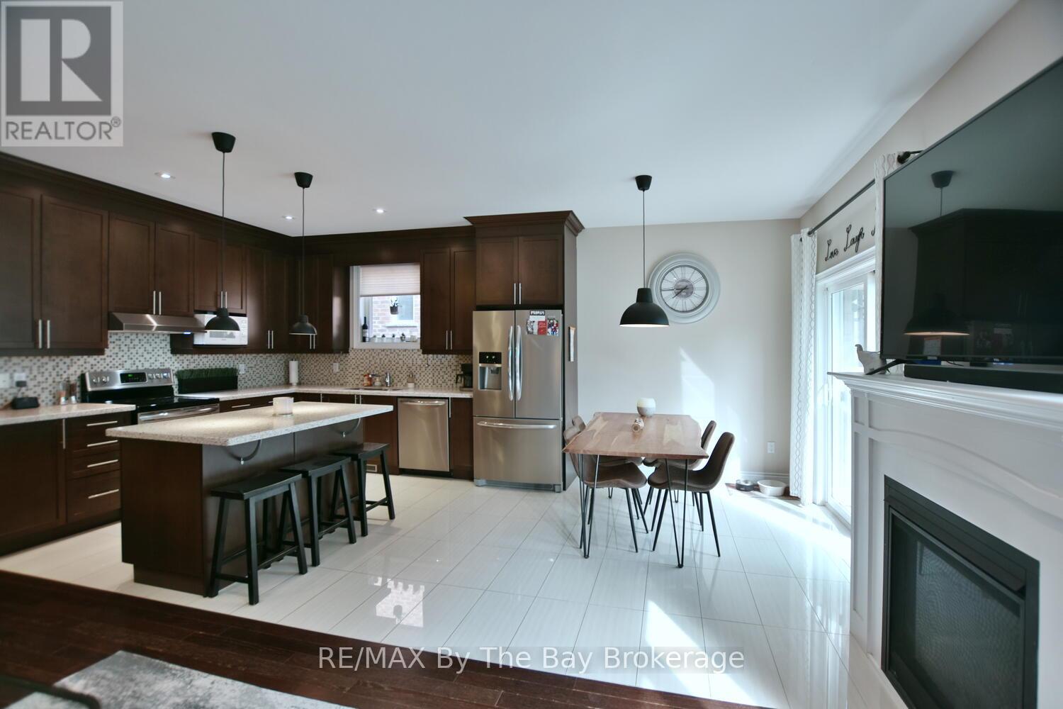 71 48th Street S, Wasaga Beach, Ontario  L9Z 2Z8 - Photo 17 - S12416827