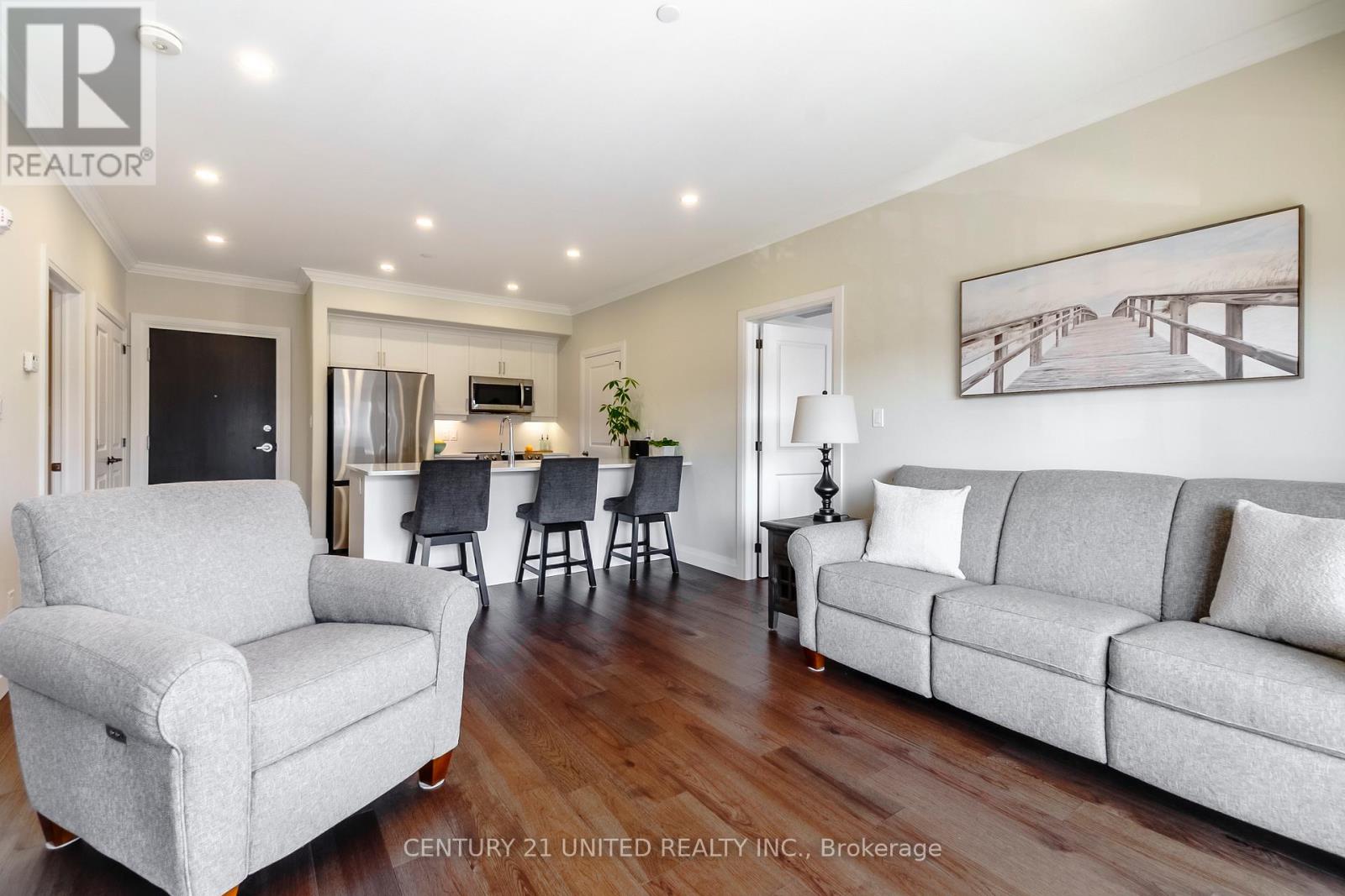 202 - 19 Hampton Lane, Selwyn, Ontario  K0L 2H0 - Photo 2 - X12421366