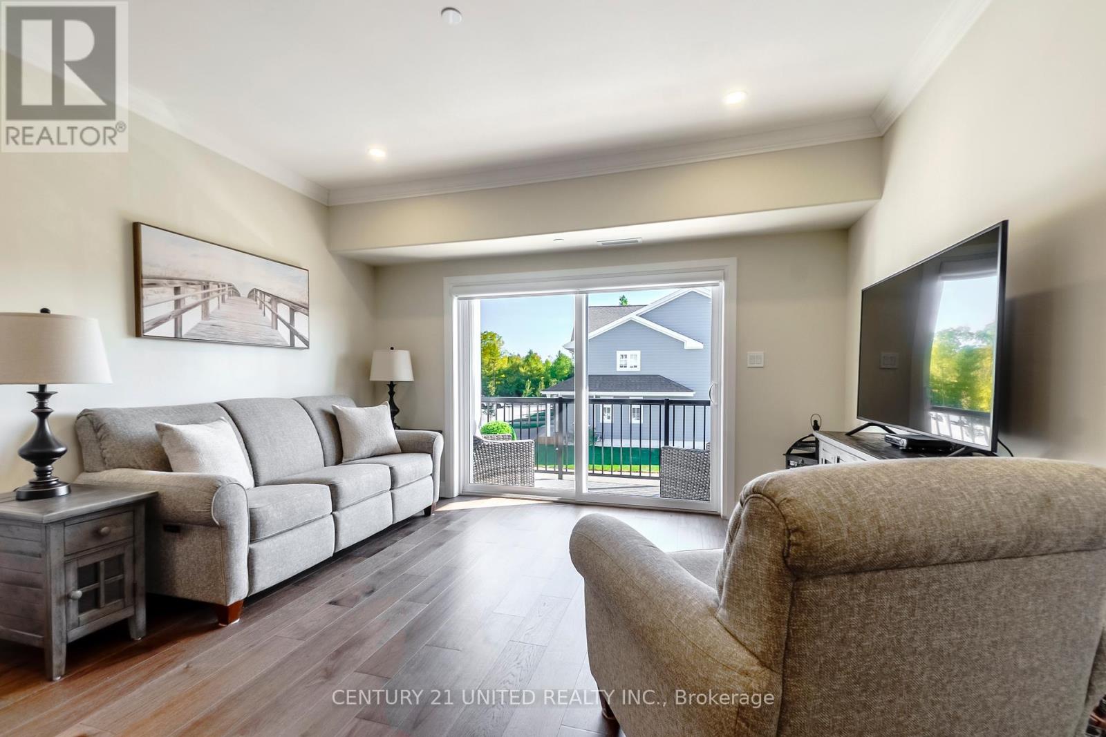 202 - 19 Hampton Lane, Selwyn, Ontario  K0L 2H0 - Photo 4 - X12421366