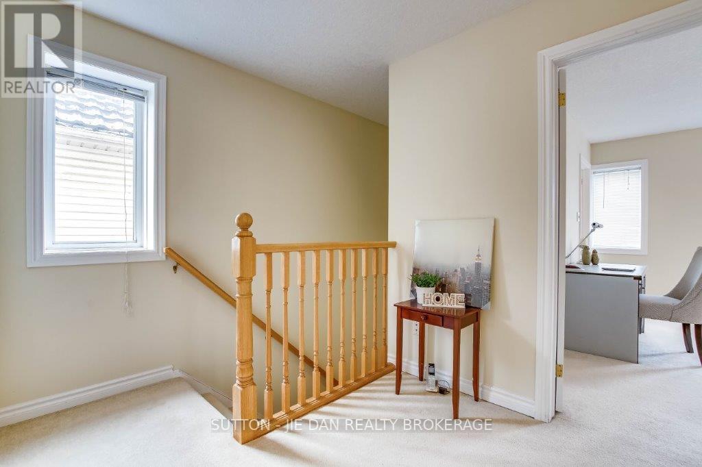 1061 Crosscreek Crescent, London East, Ontario  N5Y 6K9 - Photo 17 - X12421322