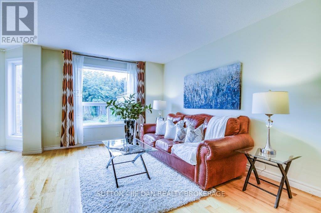 1061 Crosscreek Crescent, London East, Ontario  N5Y 6K9 - Photo 2 - X12421322