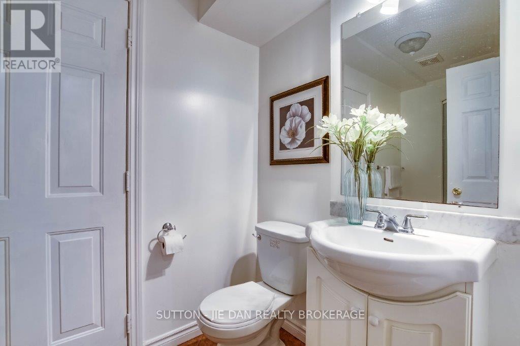 1061 Crosscreek Crescent, London East, Ontario  N5Y 6K9 - Photo 20 - X12421322
