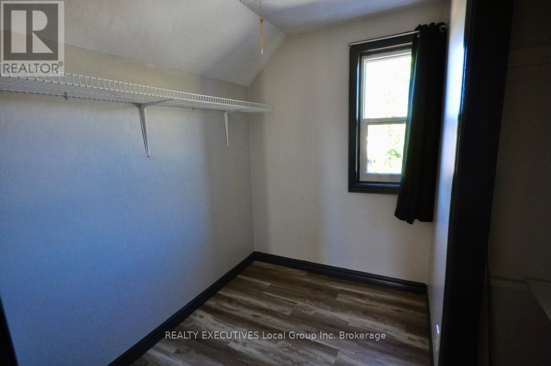 589 Douglas Street, North Bay, Ontario  P1B 5N7 - Photo 14 - X12418508