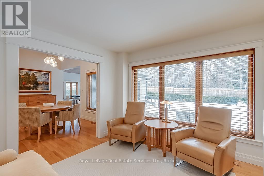 69 Allan Street, Oakville, Ontario  L6J 3M7 - Photo 21 - W12421337