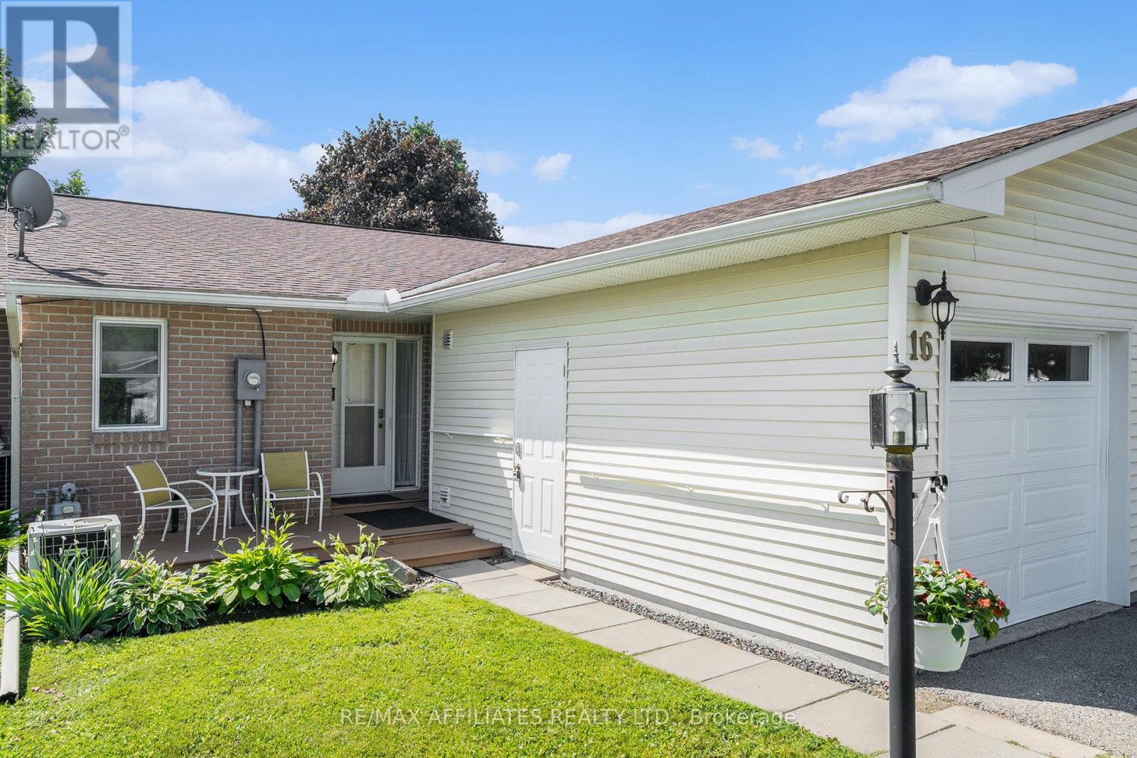 48 - 16 Lally Lane, Perth, Ontario  K7H 3M3 - Photo 2 - X12421357
