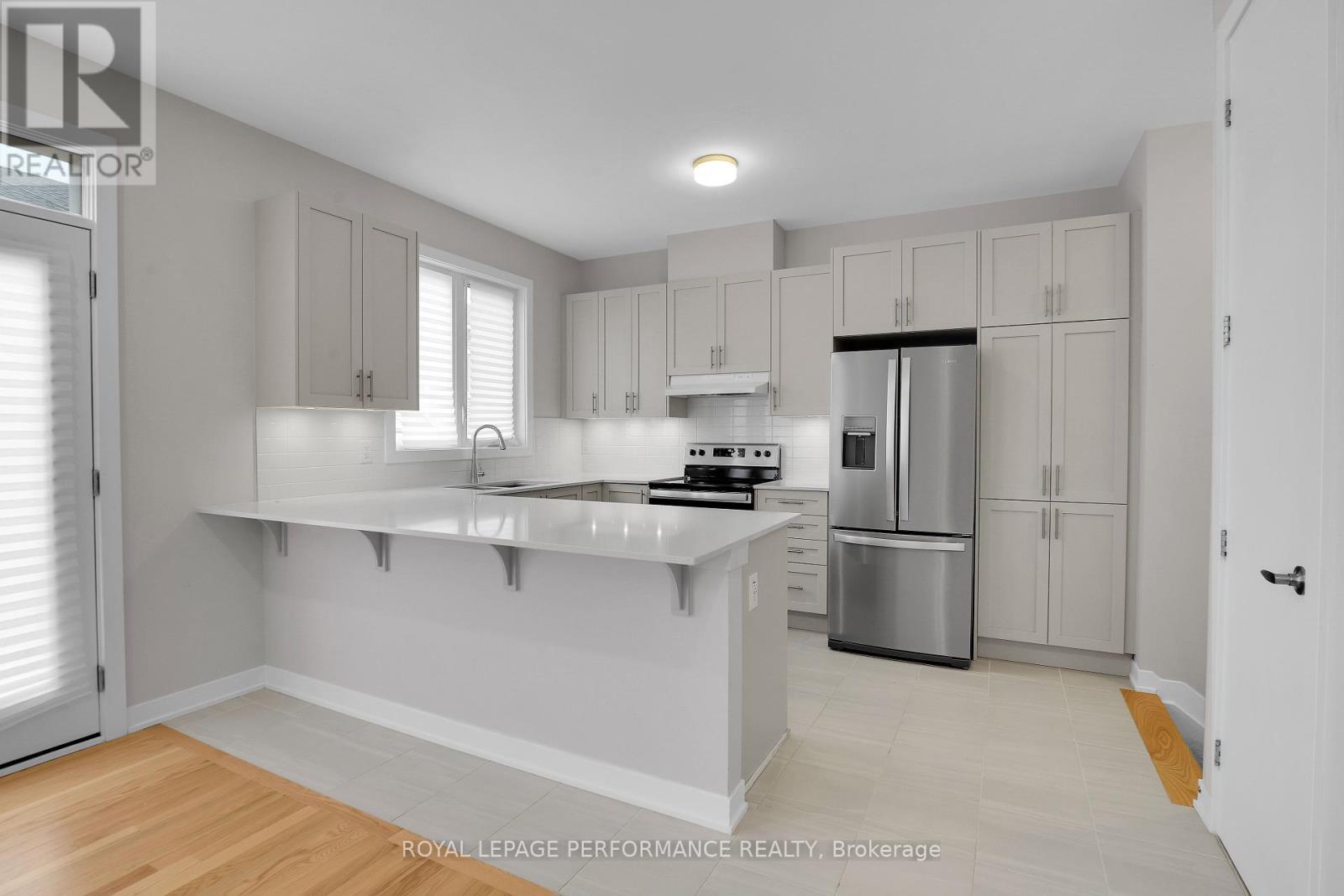 94 Pizzicato Street, Ottawa, Ontario  K1W 0E1 - Photo 11 - X12421373