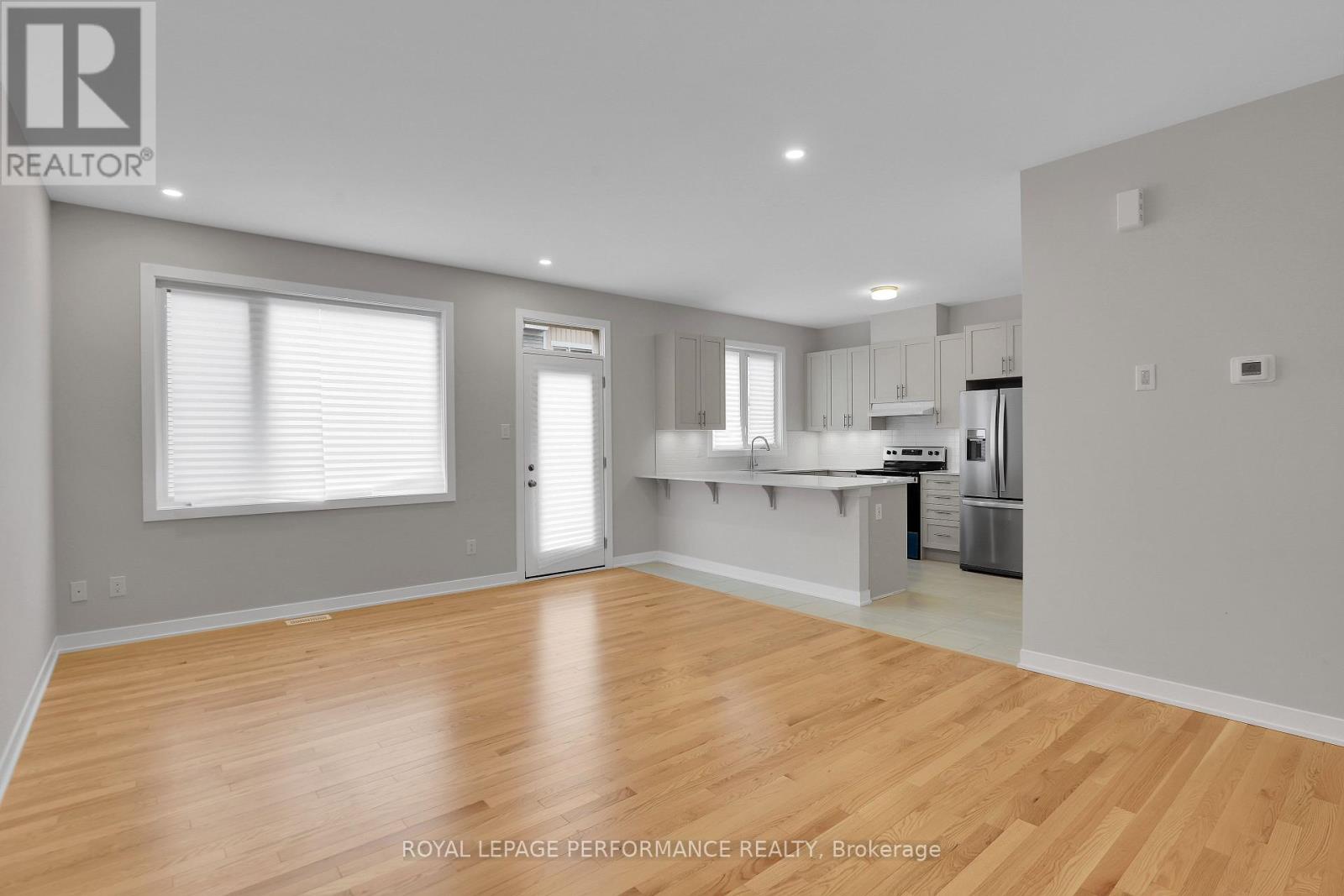 94 Pizzicato Street, Ottawa, Ontario  K1W 0E1 - Photo 8 - X12421373
